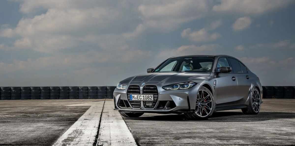 Lire la suite à propos de l’article Installations Hifi / GPS / Radar de recul / Carplay clé-en-main pour BMW 3